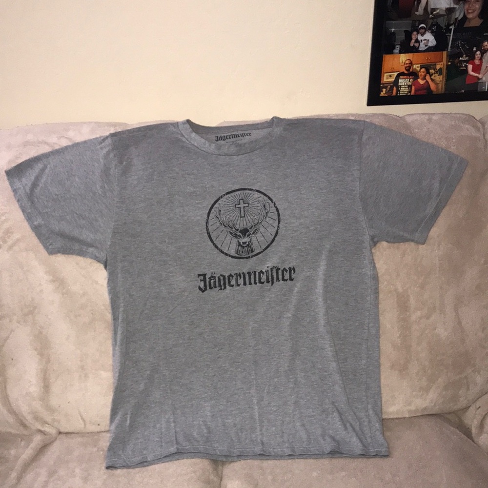 Jagermeister XL grey and black short sleeved shirt 💕